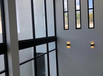 Casa de 4 habitaciones, Querétaro · Vendo Casa Lomas de Juriquilla, Doble Altura, Recámara en Pb $6.3 Renta $40,000