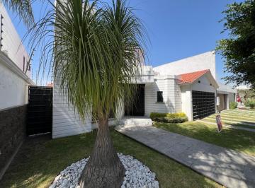 Casa de 3 habitaciones, Puebla · Se Vende Casa un Solo Nivel 3 Recamaras Fraccionamiento Puerta de Hierro