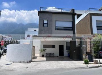 Casa · 191m² · 4 Recámaras · 2 Estacionamientos · Casa en Venta en García