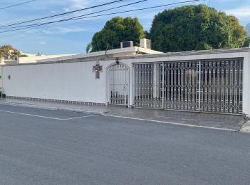 Casa · 263m² · 3 Recámaras · 2 Estacionamientos · Casa en Venta Fuentes del Valle Cerca Parque El Capitan