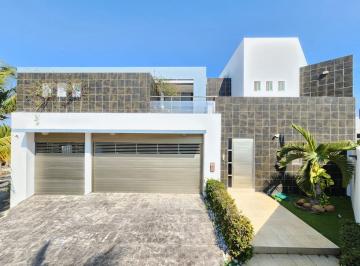 Casa de 5 habitaciones, Alvarado · Casa en Venta en Fracc Playas del Conchal