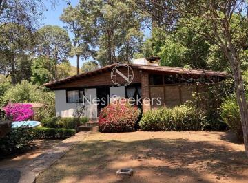 Casa de 3 habitaciones Venta MN 18,500,000 · Hermosa Casa a La Venta Ubicada en La Zona Centro de Avandaro.