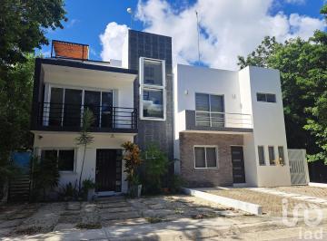 Casa · 198m² · 4 Recámaras · 2 Estacionamientos · Casa en Venta en Aldea Ha - Puerto Morelos