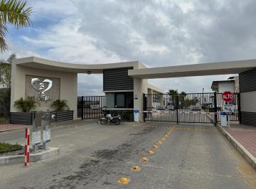 Entrada principal al fraccionamiento · Terreno en Venta, El Delfin Residencial