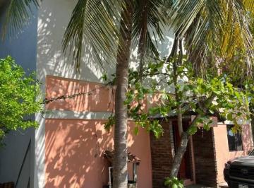 Casa · 180m² · 4 Recámaras · 1 Estacionamiento · Casa en Venta, Puerto Arista, Chiapas