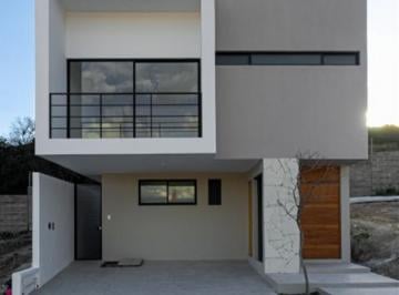 Casa · 182m² · 3 Recámaras · 2 Estacionamientos · Casa en Venta en Sauco, Haras del Bosque, Puebla