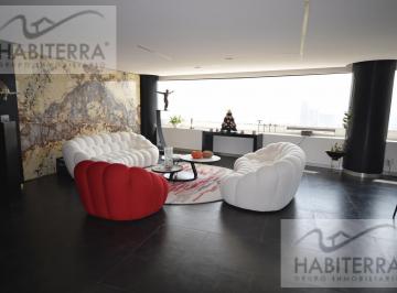 Departamento · 275m² · 3 Recámaras · 3 Estacionamientos · Venta Agradable y Funcional Departamento en Punta del Parque Santa Fe