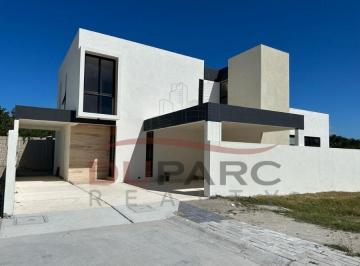 Casa de 4 habitaciones, Carmen · Casa en Renta Amueblada en Carmen Country Club
