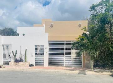 Casa · 188m² · 4 Recámaras · 2 Estacionamientos · Casa en Venta en Fraccionamiento Riviera Tulum