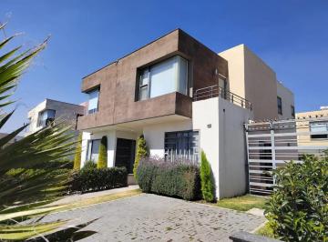 Casa en condominio · 109m² · 2 Recámaras · 3 Estacionamientos · Casa en Venta Calimaya Villas del Campo Moderna