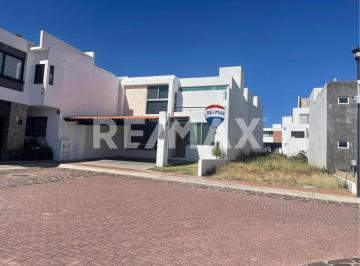 Casa en condominio · 244m² · 3 Recámaras · 2 Estacionamientos · Venta Casa en Pedregal de Schoenstatt Corregidora