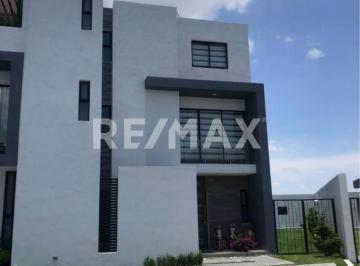 Casa en condominio · 4 Recámaras · 3 Estacionamientos · Casa en Venta en Condominio en Zibata Rcv - Vp - (4)