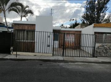 Casa de 4 habitaciones, Querétaro · Casa por La Plaza La Victoria