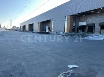 Nave industrial · 9700m² · 66 Estacionamientos · Se Renta Nave de 9,700 m² en Saltillo