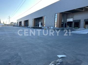Bodega comercial · 9700m² · 66 Estacionamientos · Se Renta Nave de 9,700 m² en Saltillo