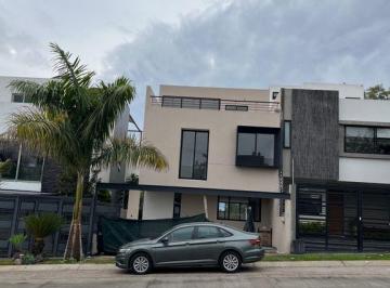Casa de 3 habitaciones, Zapopan · Casa en Venta Bosques Vallarta, Nueva con Roof Garden Zapopan Jalisco