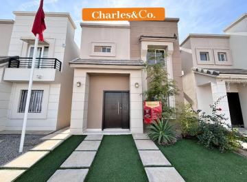Casa · 105m² · 3 Recámaras · 2 Estacionamientos · Casa en Venta