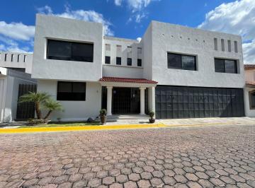 Casa · 389m² · 3 Recámaras · Casa en Venta - Zona Camino Real - Zavaleta