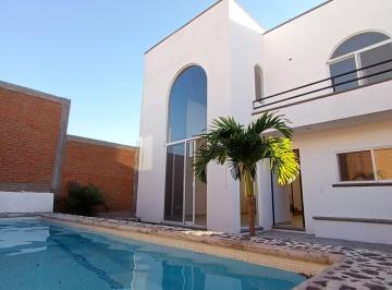 Casa · 116m² · 3 Recámaras · 2 Estacionamientos · Casa en Venta en Privada, Cerca Lomas Cocoyoc, Morelos