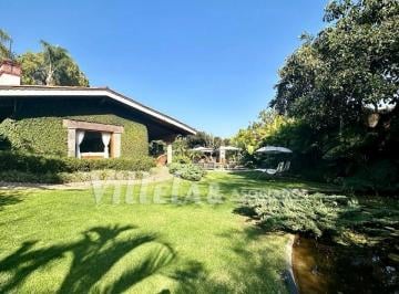 Casa de 6 habitaciones, Cuernavaca · Casa en Cuernavaca Estilo Colonial - Mexicano