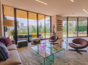 Casa · 1365m² · 5 Recámaras · 7 Estacionamientos · A Pie de Campo Espectacular Casa Totalmente Amueblada - Bosque Real