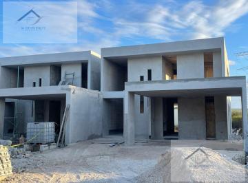 Casa · 285m² · 3 Recámaras · 3 Estacionamientos · Casa en Temozón Norte
