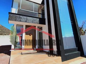 Casa de 4 habitaciones, San Juan del Río · Residencia Nueva de 3 Plantas Roof Garden en San Juan del Rio Querétaro