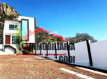 Casa de 4 habitaciones, San Juan del Río · Casa Nueva de 3 Pisos 4 Recamaras 4 Baños Terreno Excedente Vista Panorámica