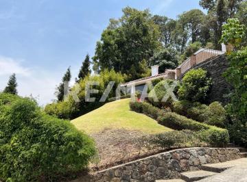 Casa · 221m² · 3 Recámaras · 4 Estacionamientos · Casa en Venta - (4)