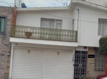 Casa uso de suelo · 338m² · 2 Estacionamientos · Casa Comercial en Venta - (4)