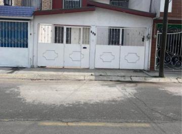 Casa de 2 habitaciones, Toluca · Se Renta Casa en Santin Toluca Muy Cerca de Zona Industrial Toluca 2000