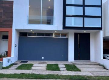 Casa · 235m² · 3 Recámaras · 2 Estacionamientos · Casa en Venta en Valle Imperial Zapopan Jalisco