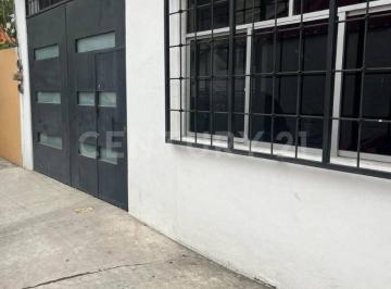 Casa · 263m² · 3 Recámaras · 1 Estacionamiento · La Perla - Nezahualcoyotl