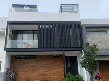 Casa · 343m² · 4 Recámaras · 2 Estacionamientos - INVERCLASS GRUPO INMOBILIARIO · Casa en Venta de 4 Niveles con Roof Garden y Sótano en Valle Imperial