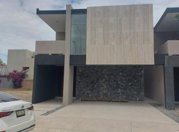 Casa en Venta de 3 habitaciones Los González · Casa de 265 m² con Recámara en Planta Baja en Venta, Los González