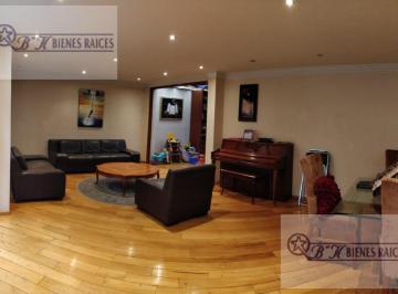 Casa · 380m² · 3 Recámaras · 3 Estacionamientos · Casa en Venta - Bosques de Las Lomas