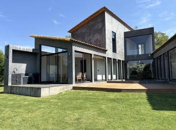 Casa en condominio · 310m² · 4 Recámaras · Casa en Condominio en San Simón El Alto