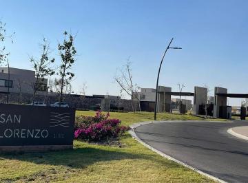Terreno / Lote · 293m² · 3 Estacionamientos · Venta Terreno en Lomas Norte Campanario San Lorenzo Casi Frente Amenidades