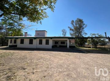 Casa · 401m² · 4 Recámaras · 10 Estacionamientos · Casa en Venta en San Carlos Una Sola Planta 4 Recamaras