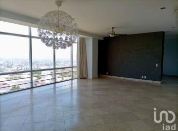 Departamento · 200m² · 4 Recámaras · 2 Estacionamientos · Departamento en Venta en Altus Piso 4