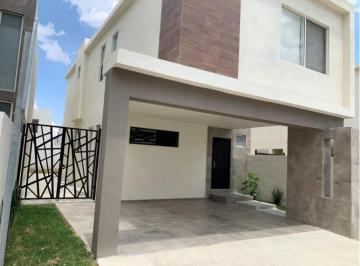 Fachada · Casa en Venta Al Norte de Saltillo
