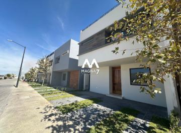 Casa en condominio de 4 habitaciones, Zapopan · Casa en Venta en Parques Vallarta Coto Abeto