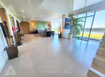 Departamento · 330m² · 3 Recámaras · 3 Estacionamientos · Departamento en Venta, 3 Recámaras, Doble Altura, Estudio Tv, Av Bonampak, Puerto Cancún