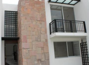 Casa · 171m² · 4 Recámaras · 2 Estacionamientos · Casa en Venta en Exclusivo Residencial Al Poniente de Ags Amk