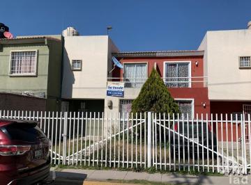 Casa · 60m² · 2 Recámaras · 1 Estacionamiento · Casa en Venta, en Hacienda Las Misiones