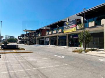 Local comercial · 90m² · 24 Estacionamientos · Locales en Renta Blvd. Mariano Escobedo León, Gto