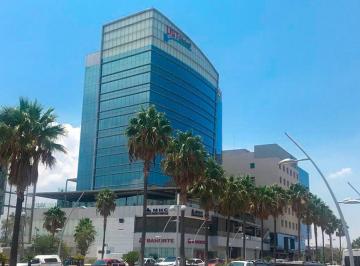 Oficina · 139m² · 2 Recámaras · 6 Estacionamientos · Oficina en Renta Puerto Interior Silao, Gto. 139 m²