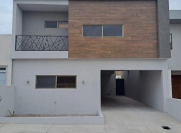 Casa , Chihuahua · En Venta Grande y Linda Casa en Zona Valdivia (Por Av Cantera) $5'900,000