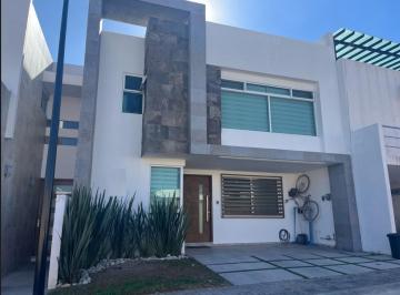 Casa de 3 habitaciones, San Andrés Cholula · Preciosa Casa en Zona Azul Lomas de Angelopolis
