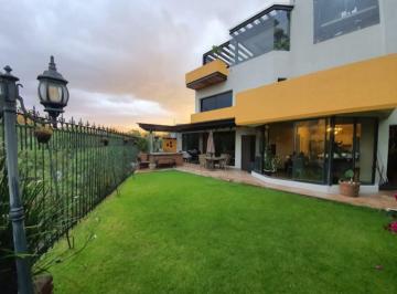 Casa de 3 habitaciones, Naucalpan de Juárez · Casa con Una Vista Espectacular en Paseos del Bosque